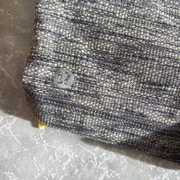 Lululemon shorts - Picture 3 of 4